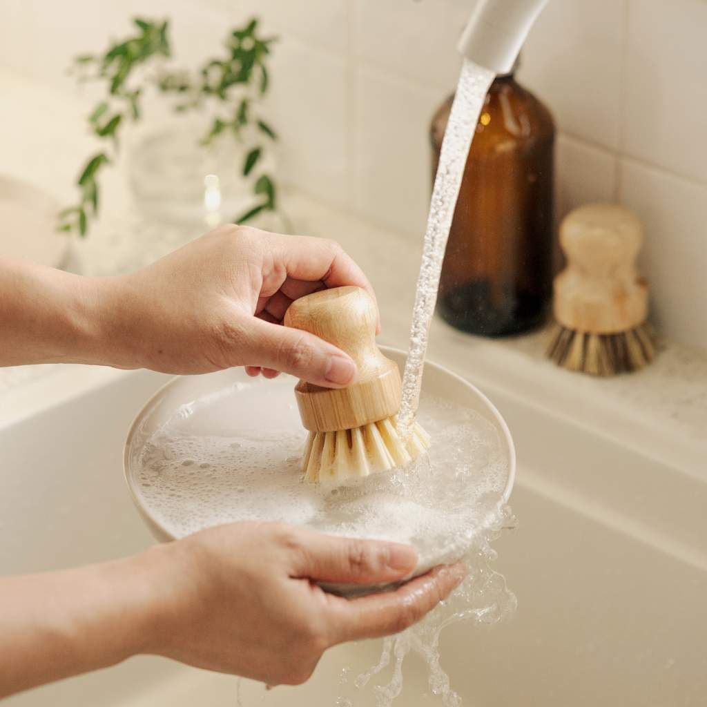 Pot &amp; Pan Dishwashing Brush