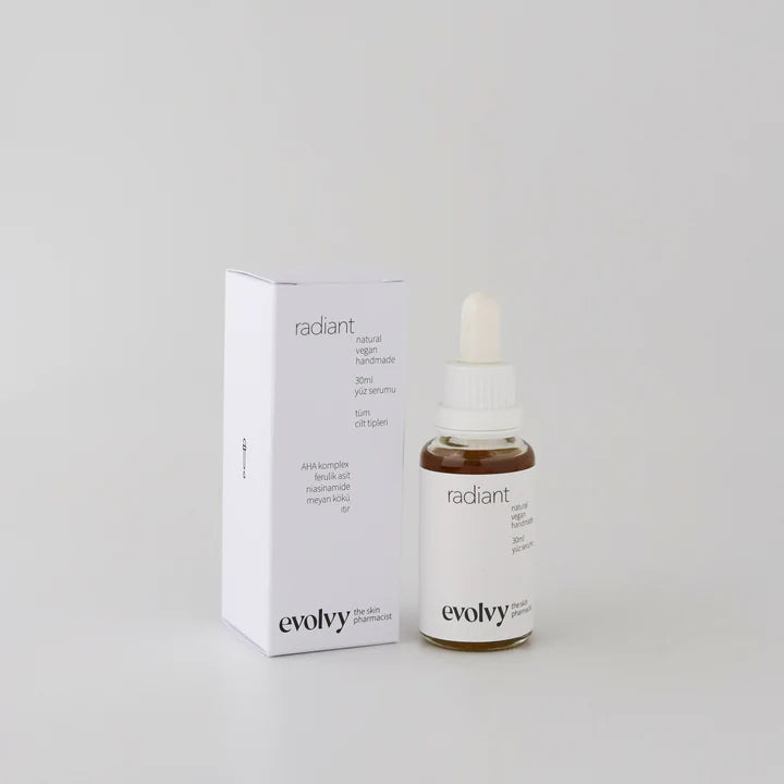 Radiant – Cilt Yenileyici, Işıltı ve Pürüzsüzlük Kazandıran Nazik AHA Serum